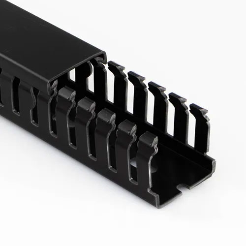 BETADUCT BLACK C/SLOT 37.5W 37.5H TRUNKING 2M LENG