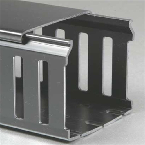 BETADUCT 50x75 black noryl closed slot